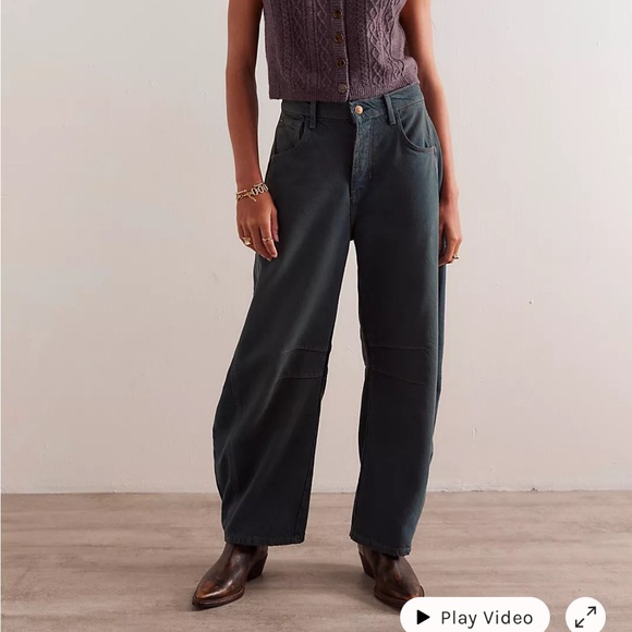 Free People Denim - GOOD LUCK BARREL JEANS IN LUKE GREEN